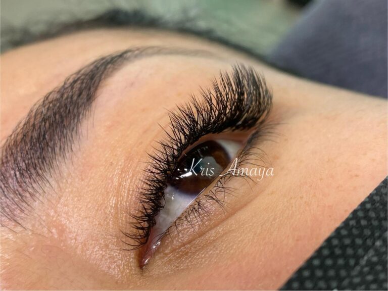 Kris Amaya Lash Artist Pic5 768x576